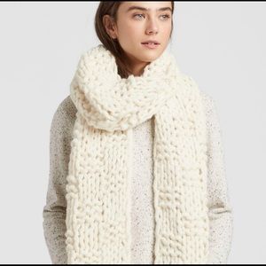 Eileen Fisher Handknit Peruvian Alpaca Ivory Scarf
